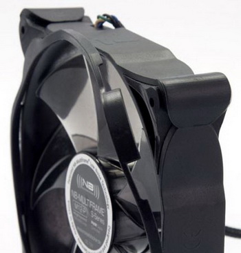 blacknoise multiFrame